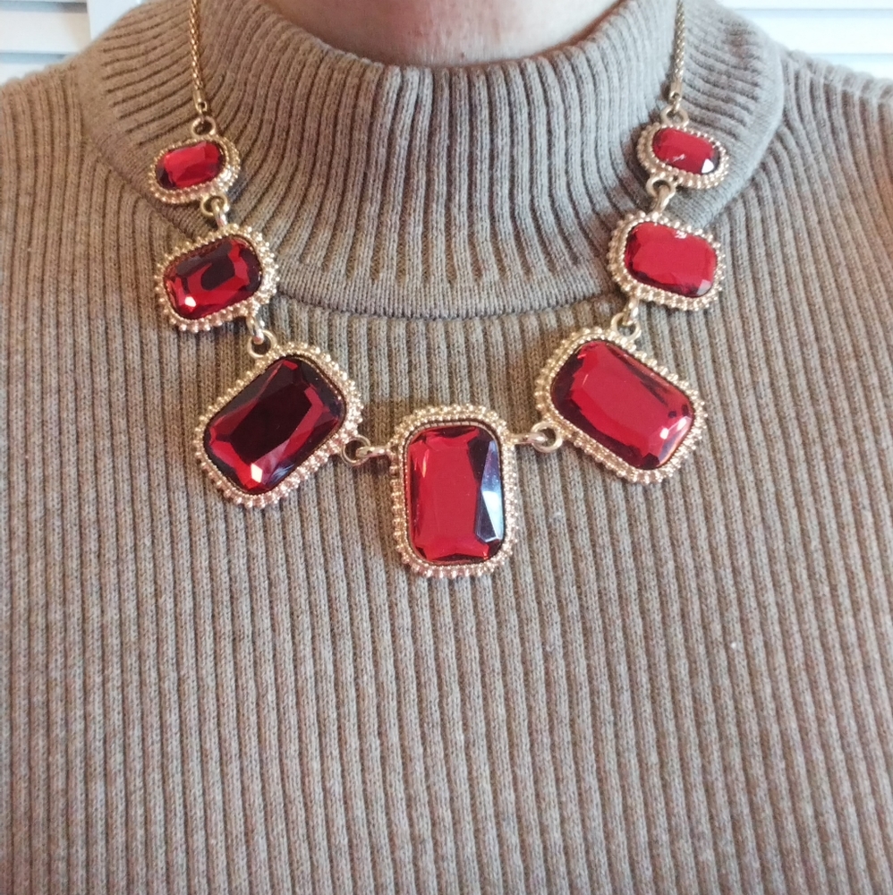MACY'S Statement Necklace ▪︎ NEW